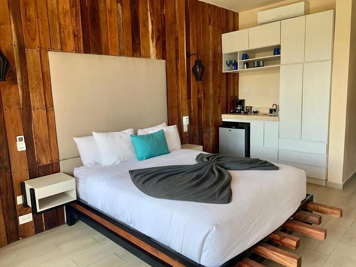 Polo 15 Suites Playa del Carmen 4*,